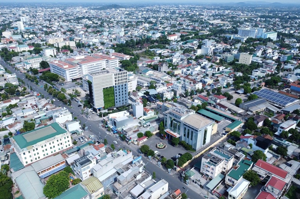 Lập phương án đưa cán bộ từ Kon Tum đi làm tại Quảng Ngãi sau sáp nhập - ảnh 2