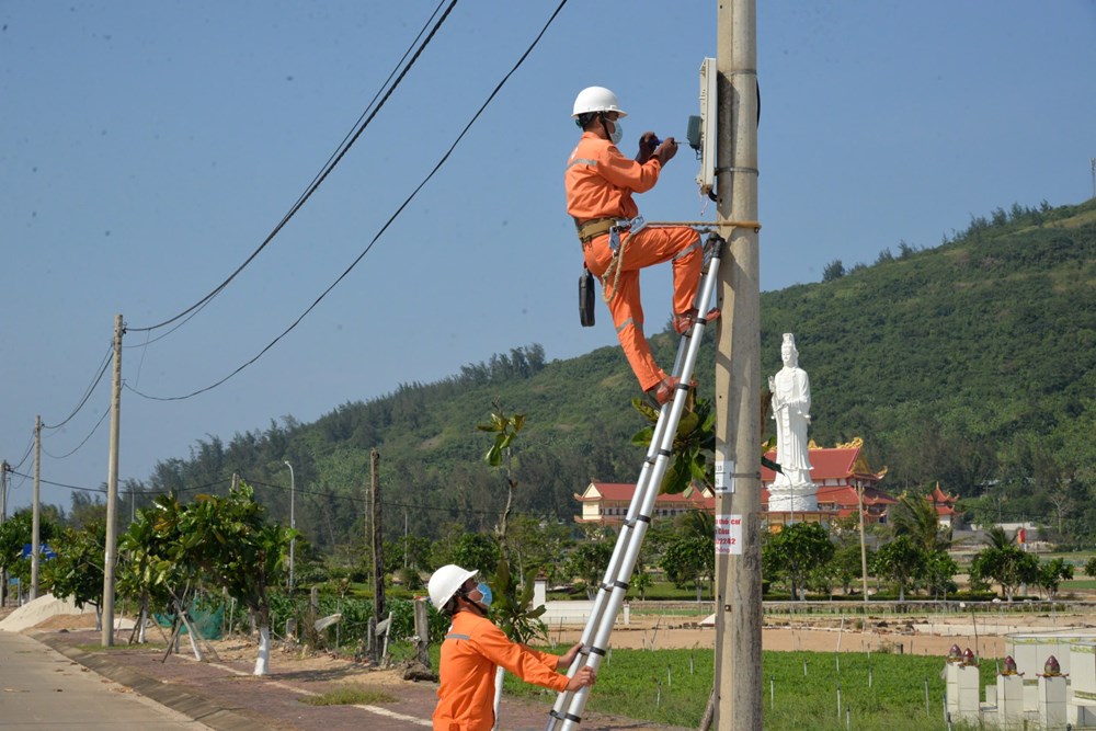 Đảm bảo cấp điện cho đảo Lý Sơn mùa nắng nóng - ảnh 1