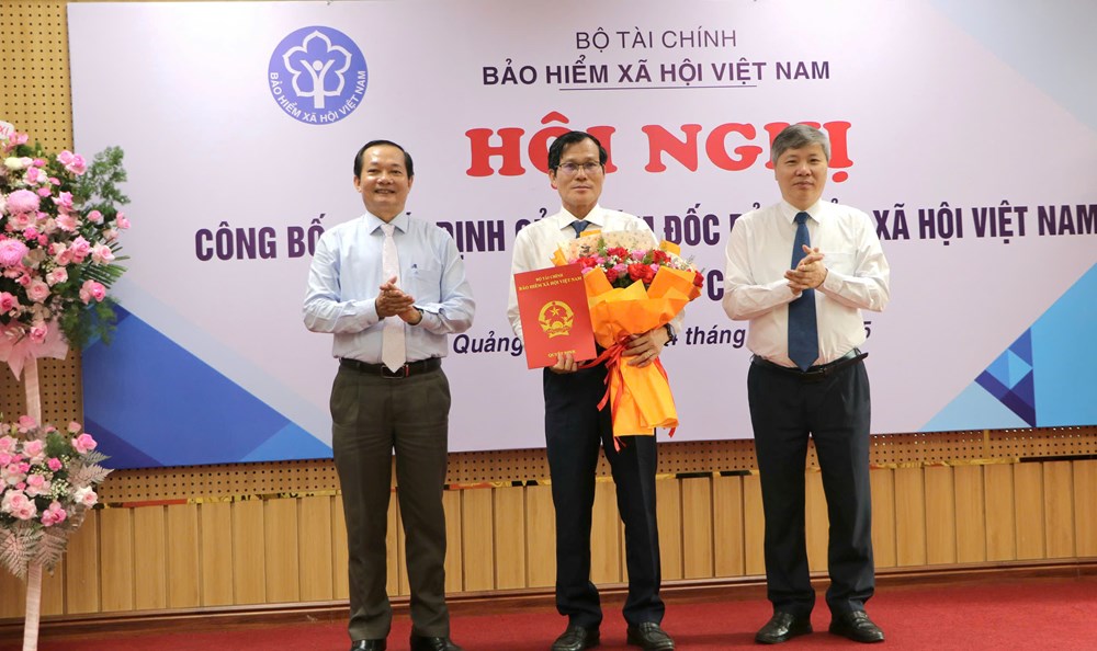 Bảo hiểm xã hội Việt Nam công bố quyết định công tác cán bộ khu vực XXI - ảnh 1