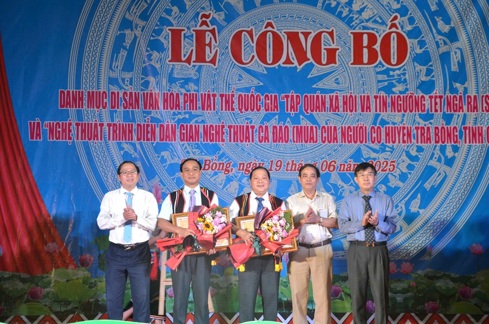 Công bố di sản văn hóa phi vật thể quốc gia Tết Ngã Rạ và Nghệ thuật Cà đáo của người Co - ảnh 1
