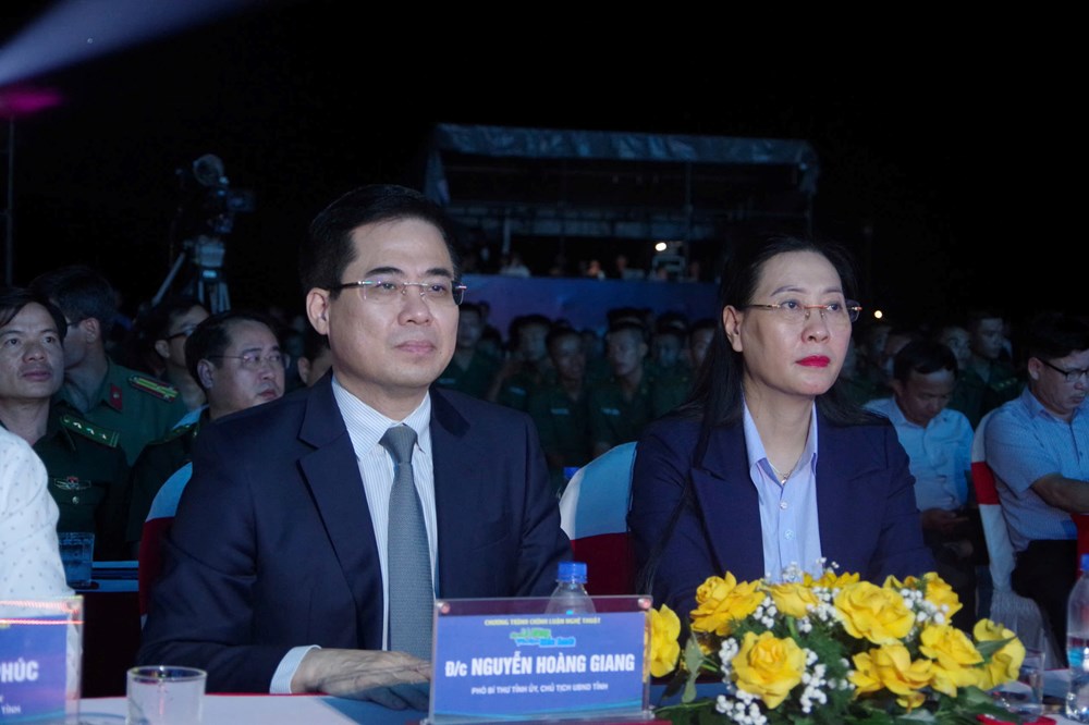 Chương trình chính luận nghệ thuật đặc biệt “Màu lá rừng trên màu biển xanh” - ảnh 2