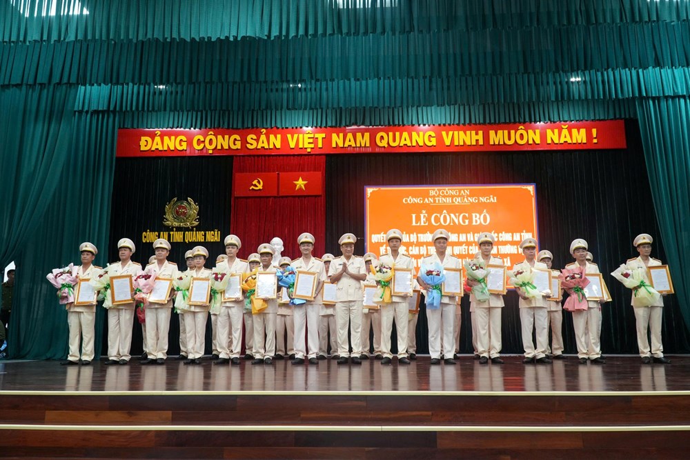 Quảng Ngãi công bố quyết định của Bộ Công an về công tác cán bộ - ảnh 2