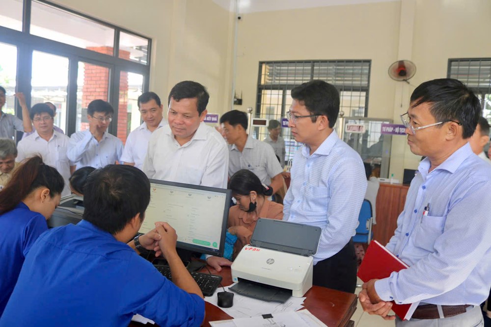Bộ máy chính quyền mới vận hành ổn định, phục vụ nhân dân tốt hơn - ảnh 1