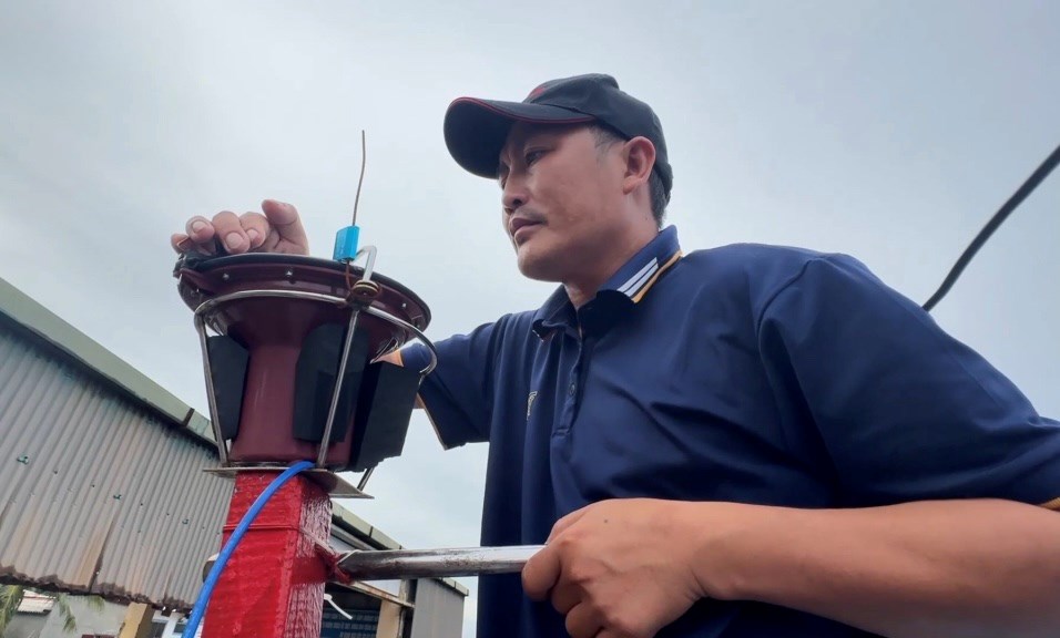 Ngư dân Quảng Ngãi chủ động khắc phục lỗi mất tín hiệu giám sát - ảnh 2