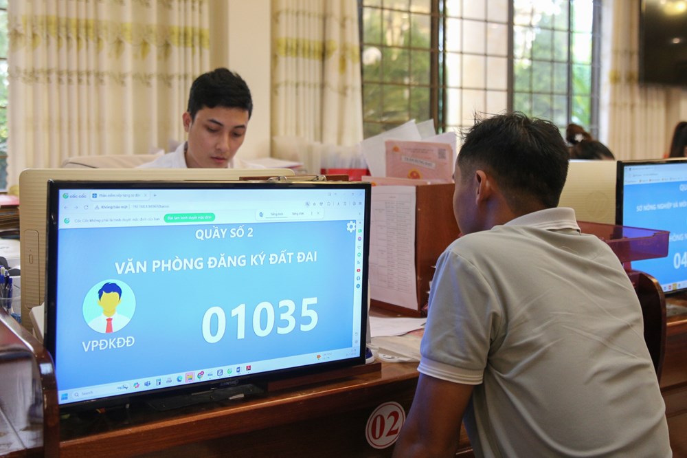 Quảng Ngãi cử 36 nhân sự đến làm việc tại Trung tâm Phục vụ hành chính công cơ sở 2 - ảnh 2