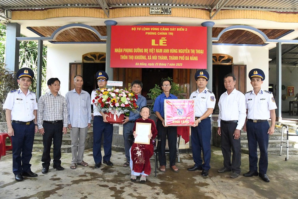 Bộ Tư lệnh Vùng Cảnh sát biển 2 tổ chức nhiều hoạt động “Đền ơn đáp nghĩa” - ảnh 1