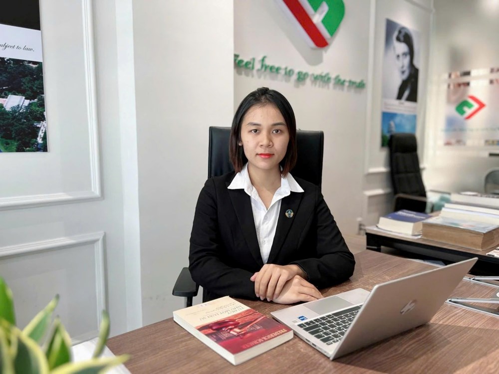 Luật sư nói gì về vụ bé trai 14 tháng tuổi bị bảo mẫu bạo hành dẫn đến tử vong? - ảnh 1