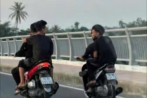 Phạt hơn 40 triệu đồng với nhóm thanh niên vi phạm ATGT - ảnh 1