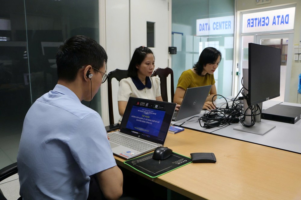 Tập huấn hướng dẫn quản lý, sử dụng chữ ký số chuyên dùng công vụ  - ảnh 2