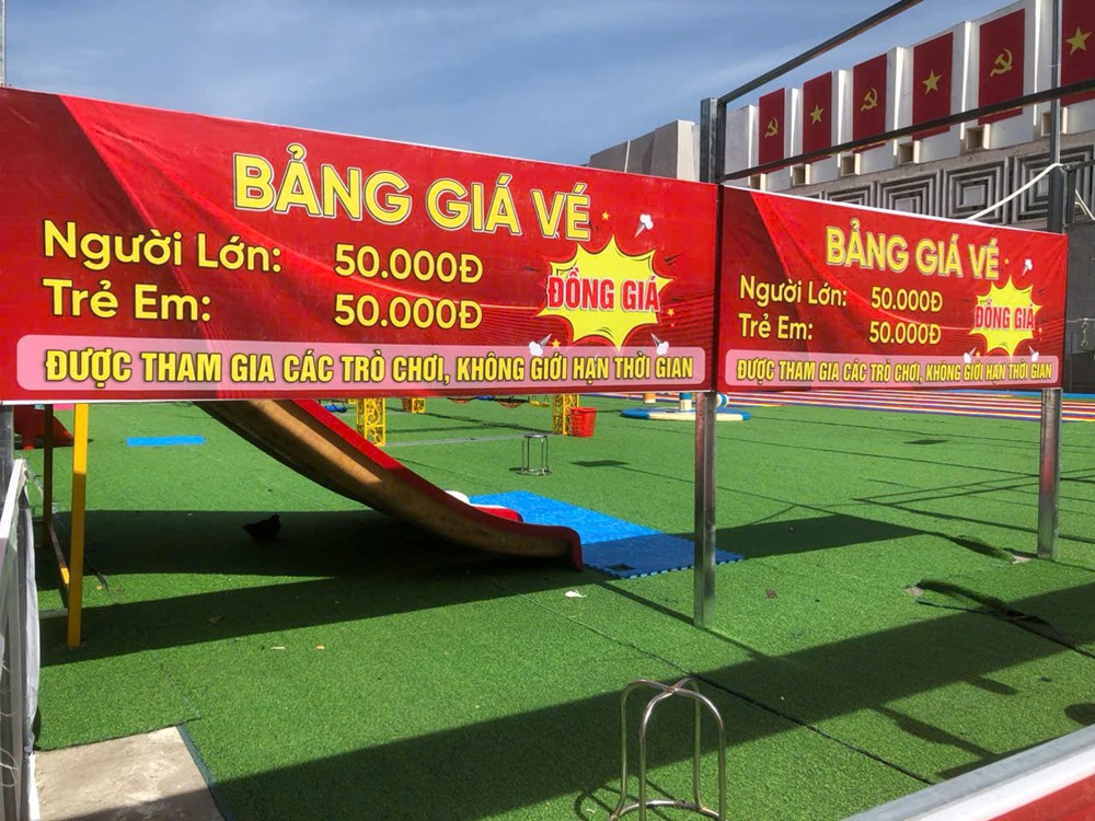 Bức xúc khi Nhà văn hóa Lao động bị chiếm dụng, rào chắn xung quanh làm nơi vui chơi - ảnh 3