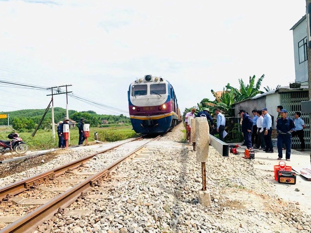 Đóng lối đi qua đường sắt, xóa “điểm đen” tai nạn giao thông - ảnh 4