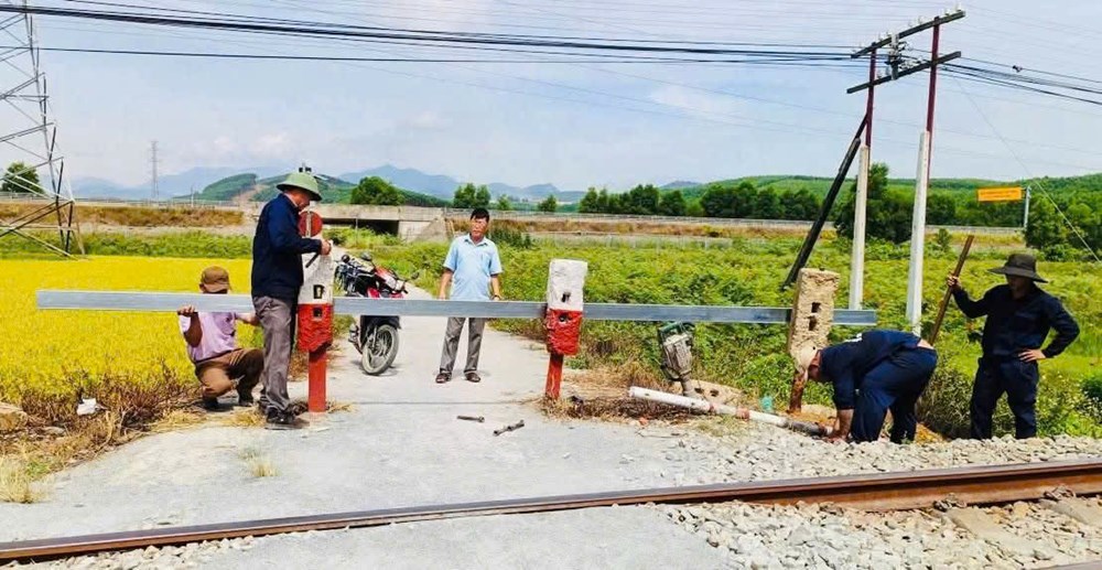 Đóng lối đi qua đường sắt, xóa “điểm đen” tai nạn giao thông - ảnh 2