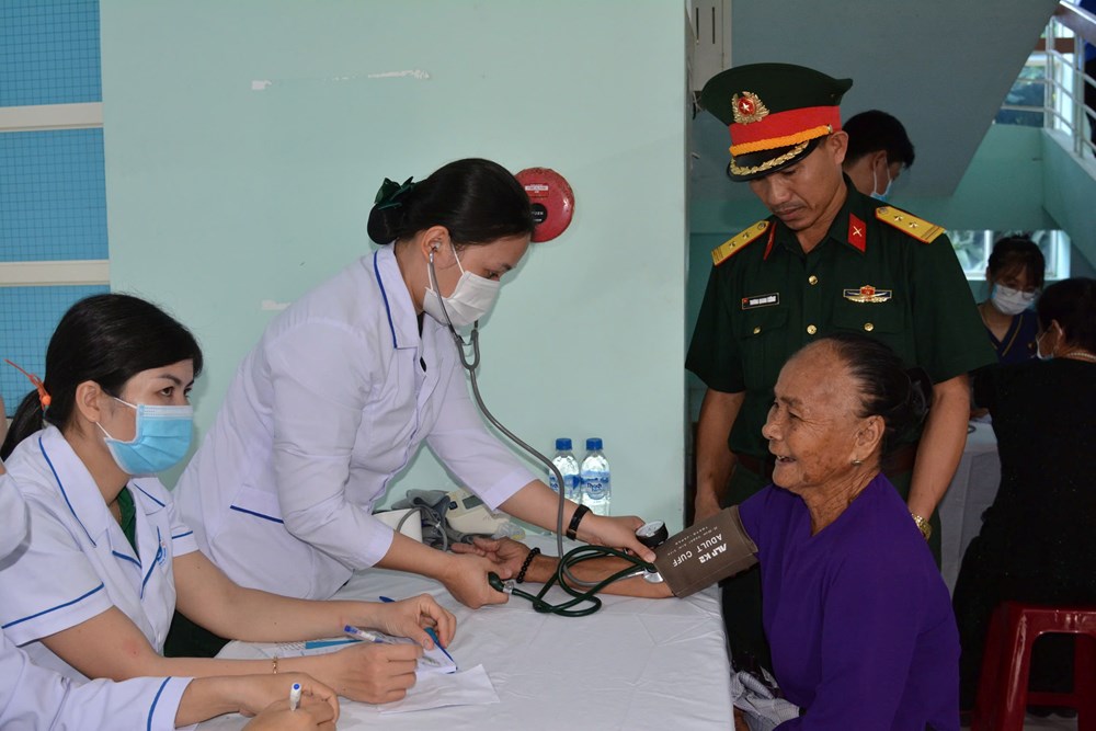 Nhiều hoạt động ý nghĩa kỉ niệm 60 năm Chiến thắng Vạn Tường - ảnh 1