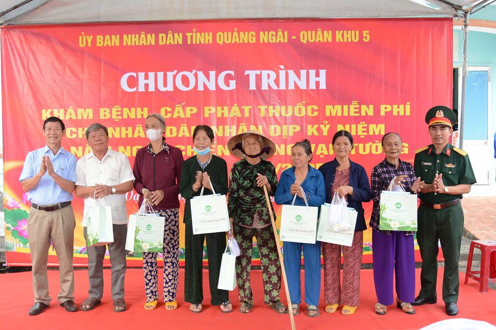 Nhiều hoạt động ý nghĩa kỉ niệm 60 năm Chiến thắng Vạn Tường - ảnh 2