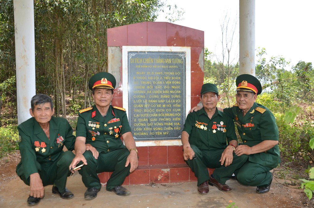 Xúc động trở lại thăm chiến trường xưa - ảnh 4