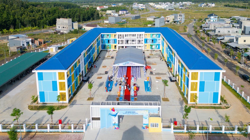 Niềm vui trong ngôi trường mới “Mầm xanh nơi đầu sóng” - ảnh 3