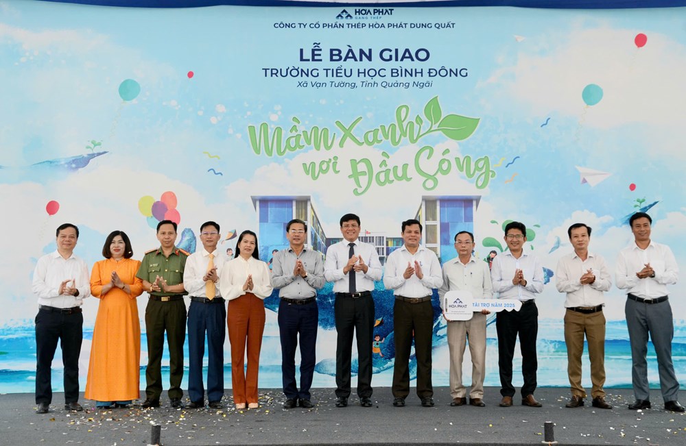 Niềm vui trong ngôi trường mới “Mầm xanh nơi đầu sóng” - ảnh 1