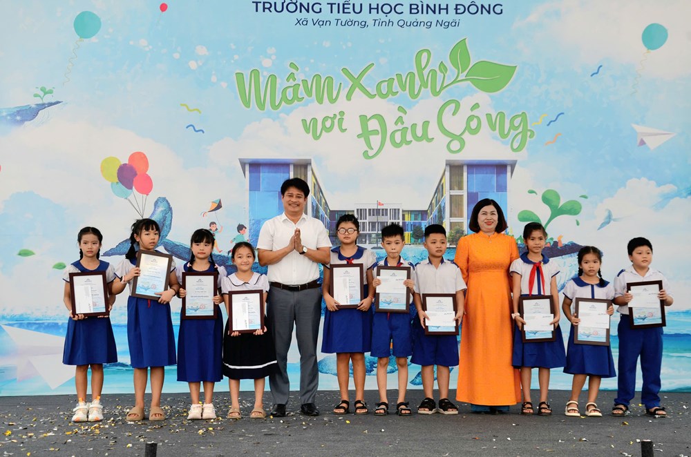 Niềm vui trong ngôi trường mới “Mầm xanh nơi đầu sóng” - ảnh 2