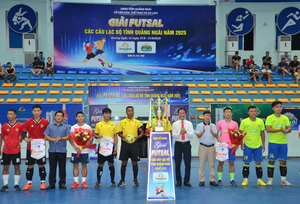 Khai mạc giải bóng đá Futsal các câu lạc bộ tỉnh Quảng Ngãi - ảnh 3