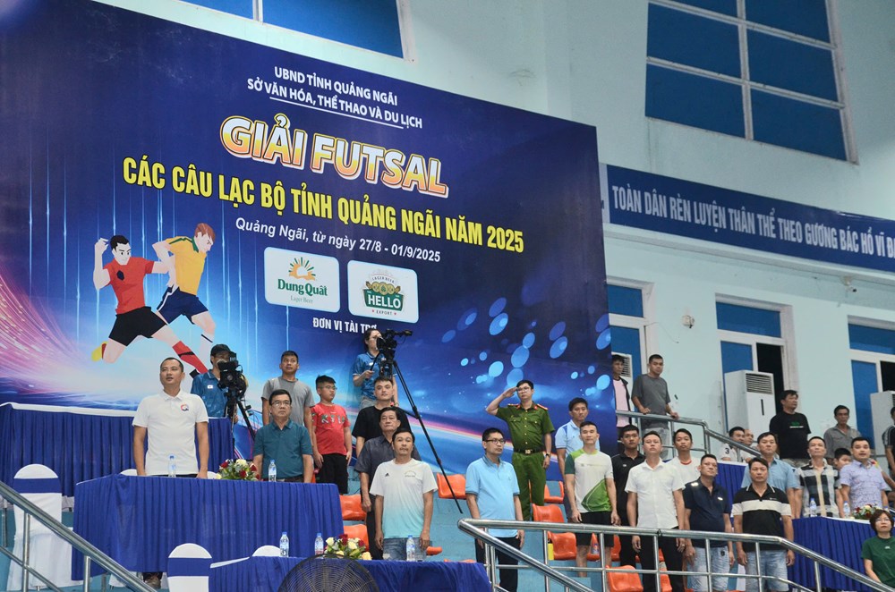 Khai mạc giải bóng đá Futsal các câu lạc bộ tỉnh Quảng Ngãi - ảnh 1