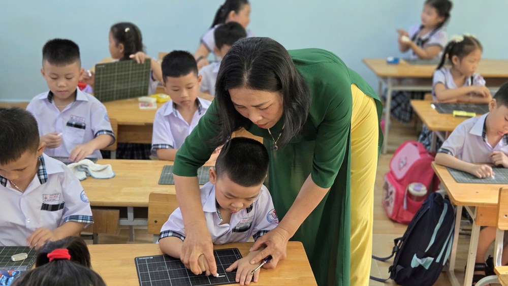 Vùng cao Quảng Ngãi sẵn sàng chào đón năm học mới - ảnh 3