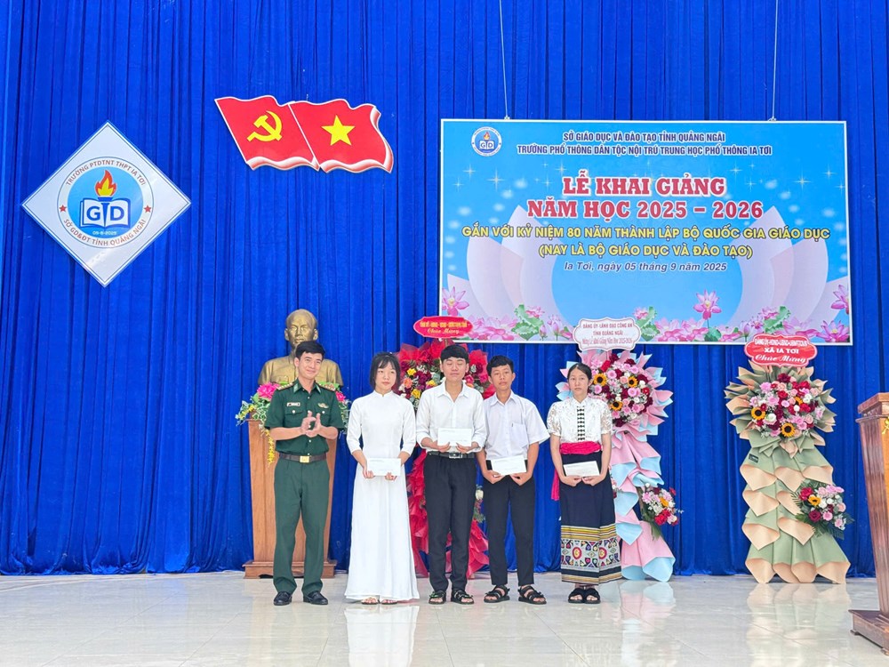 Ý nghĩa chương trình “Nâng bước em tới trường” - ảnh 1