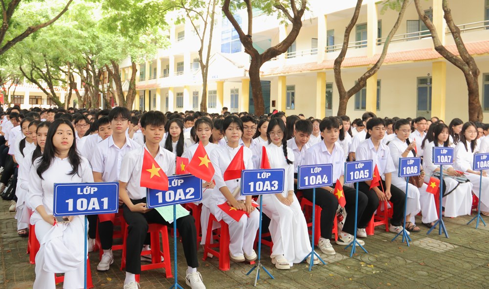 Gần 444.600 học sinh và hơn 31.800 cán bộ, giáo viên dự Lễ khai giảng năm học mới - ảnh 5