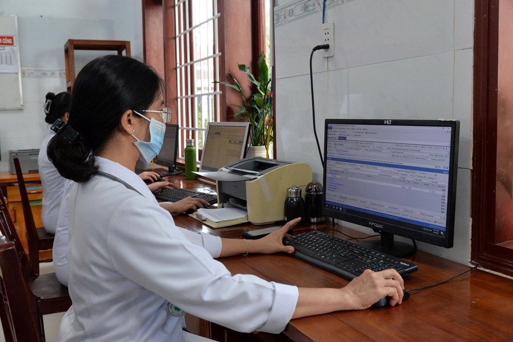 Đơn vị y tế đầu tiên của Quảng Ngãi hoàn thành triển khai bệnh án điện tử - ảnh 2