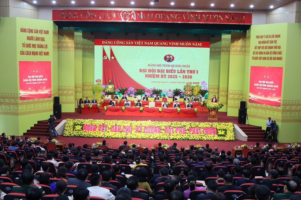 Quảng Ngãi là địa phương đầu tiên trong cả nước hoàn thành Đại hội Đảng bộ tỉnh - ảnh 1