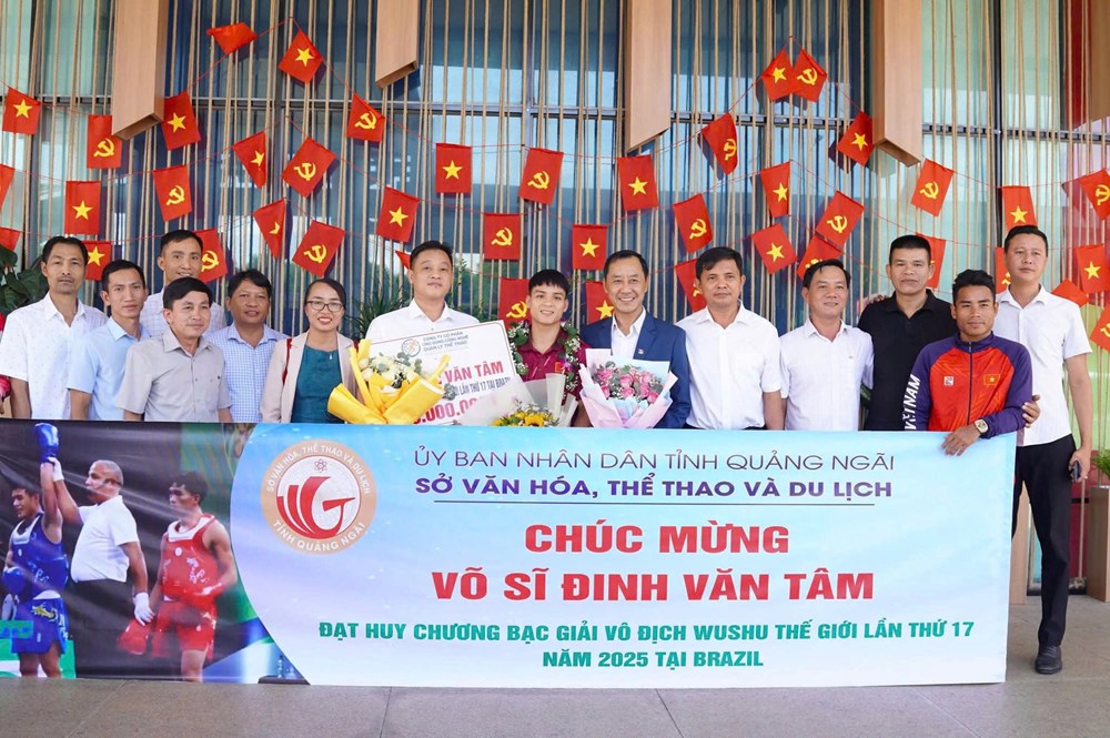 Quảng Ngãi đón VĐV đoạt Giải vô địch Wushu thế giới - ảnh 1