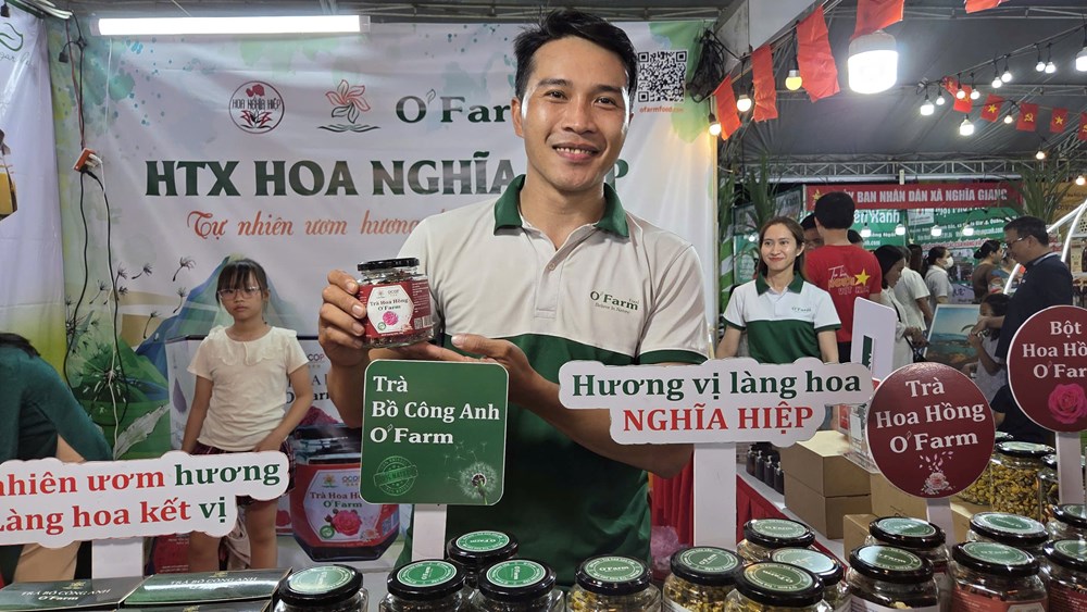 Mở ra cơ hội phát triển kinh tế từ trồng hoa hữu cơ - ảnh 5