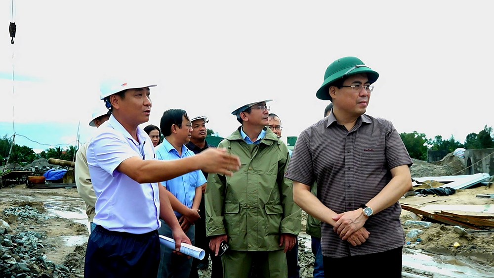 Chủ động ứng phó bão, đảm bảo an toàn cho người, phương tiện và công trình đang thi công - ảnh 2