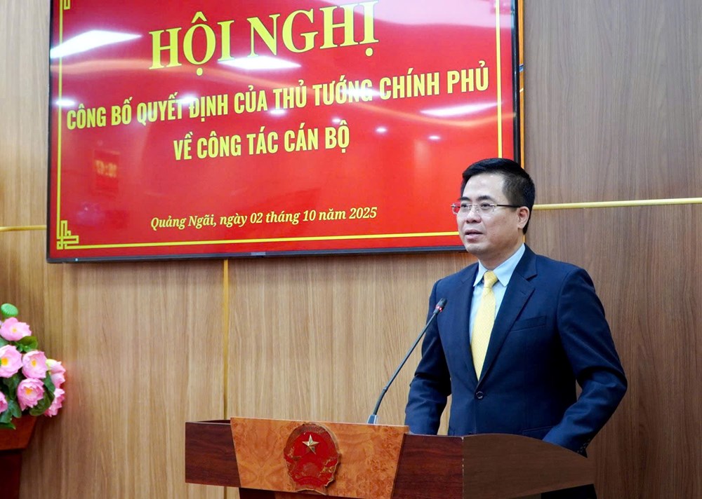 Trao Quyết định cho hai tân Phó Chủ tịch UBND tỉnh Quảng Ngãi - ảnh 2
