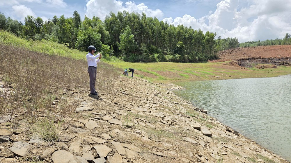 Hồ đập xuống cấp, nguy cơ mất an toàn trong mùa mưa lũ - ảnh 1