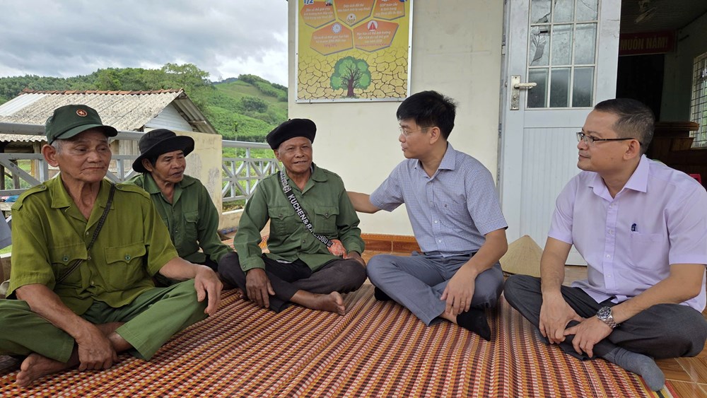 Di dời đảm bảo an toàn cho người dân vùng sạt lở dưới chân núi Gò Oát - ảnh 6