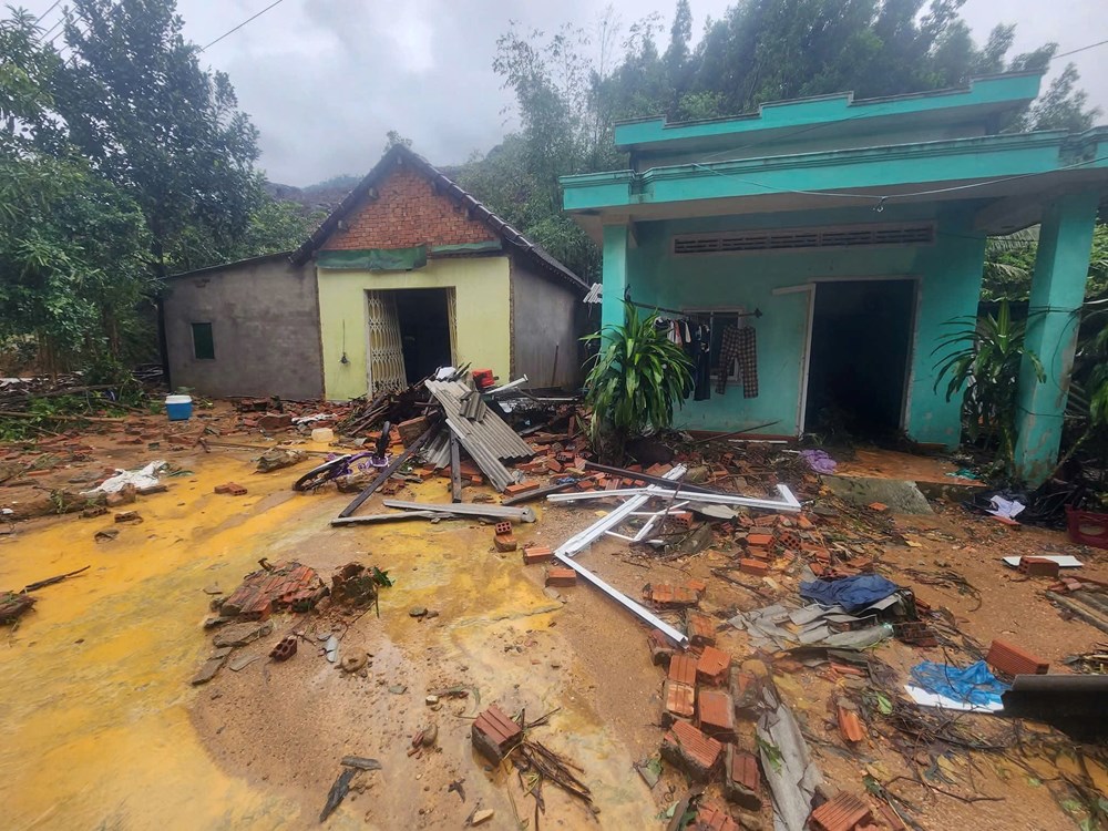 Mưa lũ gây thiệt hại nặng nề ở Quảng Ngãi - ảnh 3