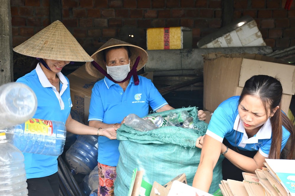 Những “bông hoa” tỏa hương giữa đời thường - ảnh 4