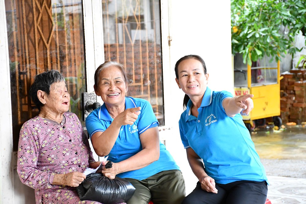 Những “bông hoa” tỏa hương giữa đời thường - ảnh 3