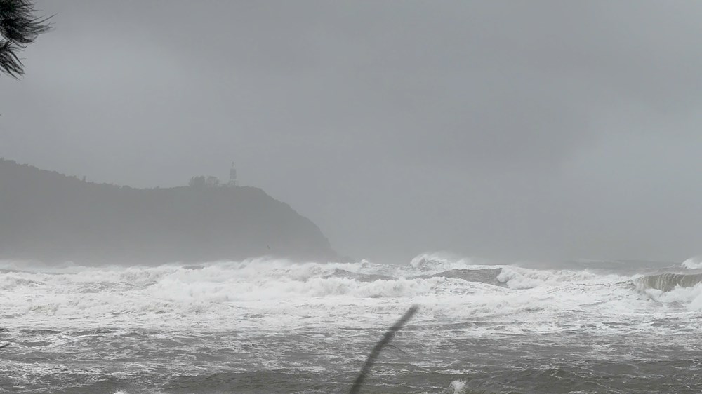 Bảo vệ tính mạng người dân là trên hết trong bão số 13 - ảnh 4