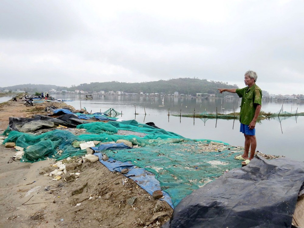Diêm dân xót xa nhìn muối tan theo… bọt nước - ảnh 5