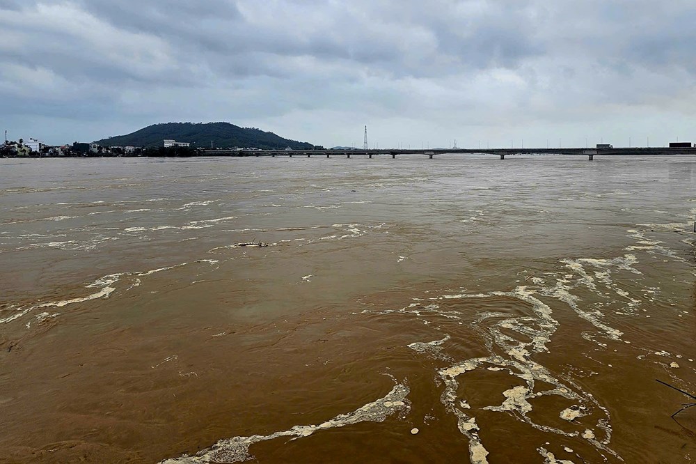 Lũ các sông ở Quảng Ngãi đồng loạt lên nhanh - ảnh 3