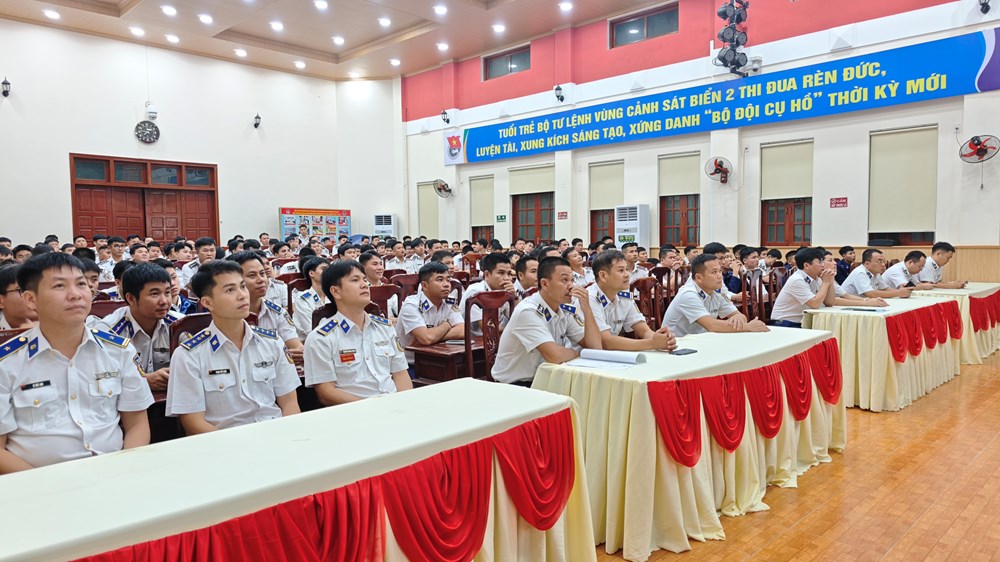 Vùng Cảnh sát biển 2 giáo dục truyền thống qua tác phẩm điện ảnh “Mưa đỏ” - ảnh 3