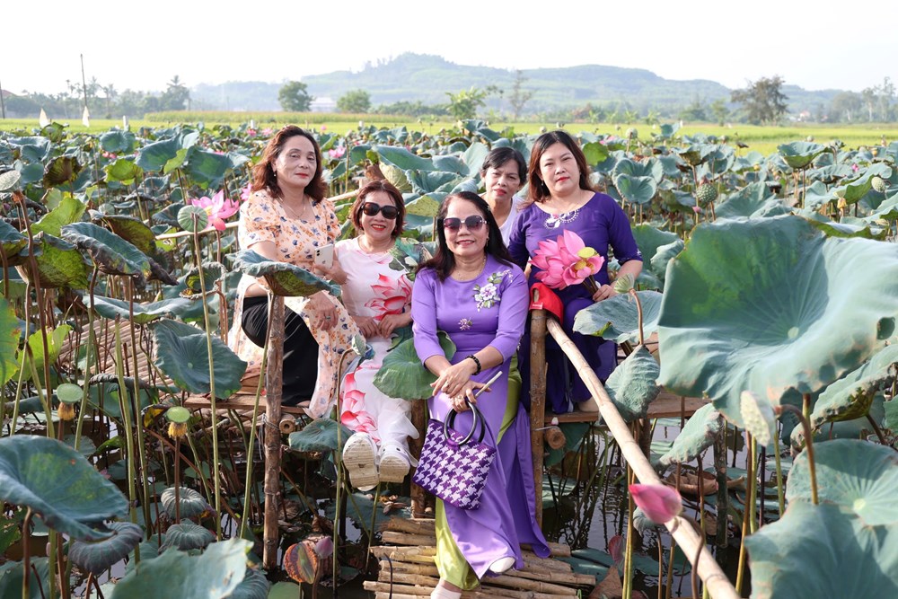 Cô gái phát triển du lịch cộng đồng trên quê hương - ảnh 1