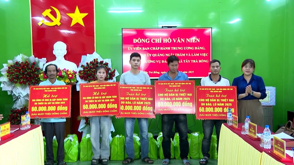 Hỗ trợ hơn 1,3 tỉ đồng cho các hộ dân có nhà bị thiệt hại do thiên tai  - ảnh 3