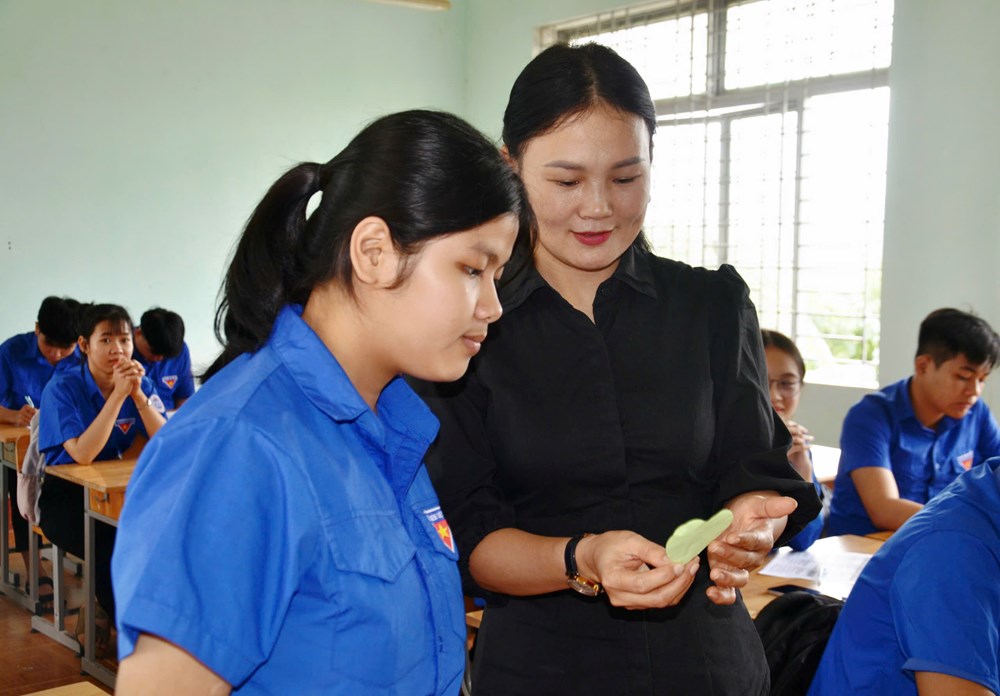 Nâng cao nhận thức của học sinh nông thôn về nghề nghiệp - ảnh 7