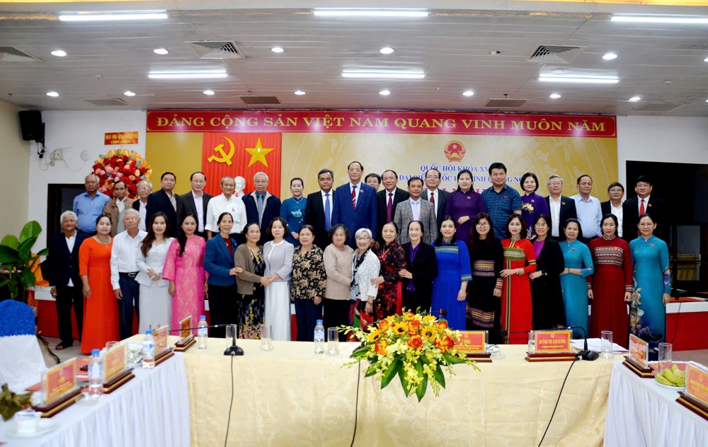 Gặp mặt các thế hệ đại biểu Quốc hội tỉnh nhân kỷ niệm 80 năm Ngày Tổng tuyển cử đầu tiên  - ảnh 9