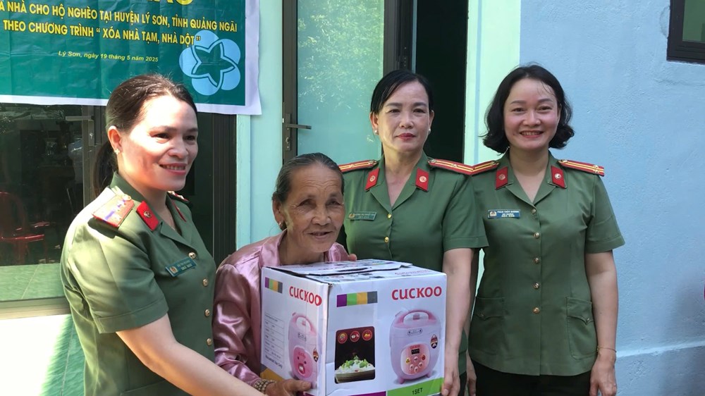 Đặc khu Lý Sơn: An cư trong những ngôi nhà mới - ảnh 1