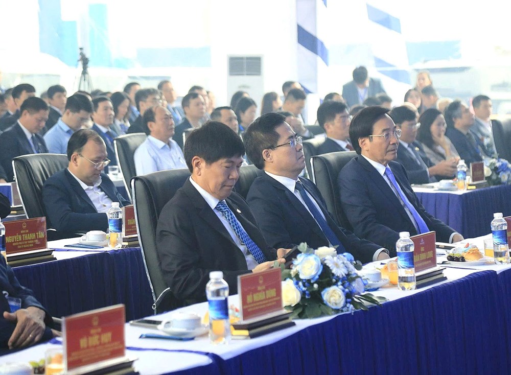 Khởi công Dự án sản xuất Ray đường sắt và Thép đặc biệt Hòa Phát Dung Quất - ảnh 2