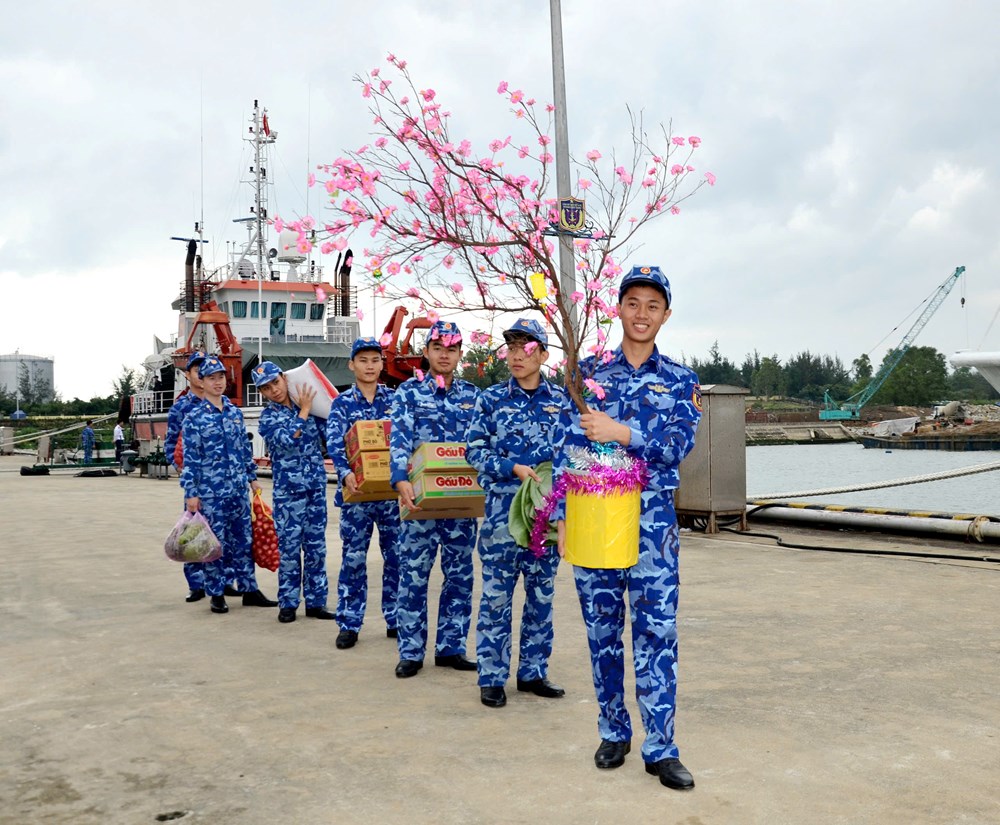 Ra khơi giữ biển khi Xuân về - ảnh 1