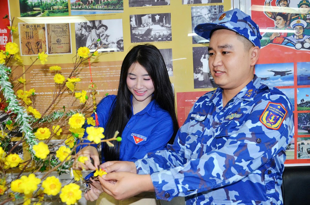 Ra khơi giữ biển khi Xuân về - ảnh 7